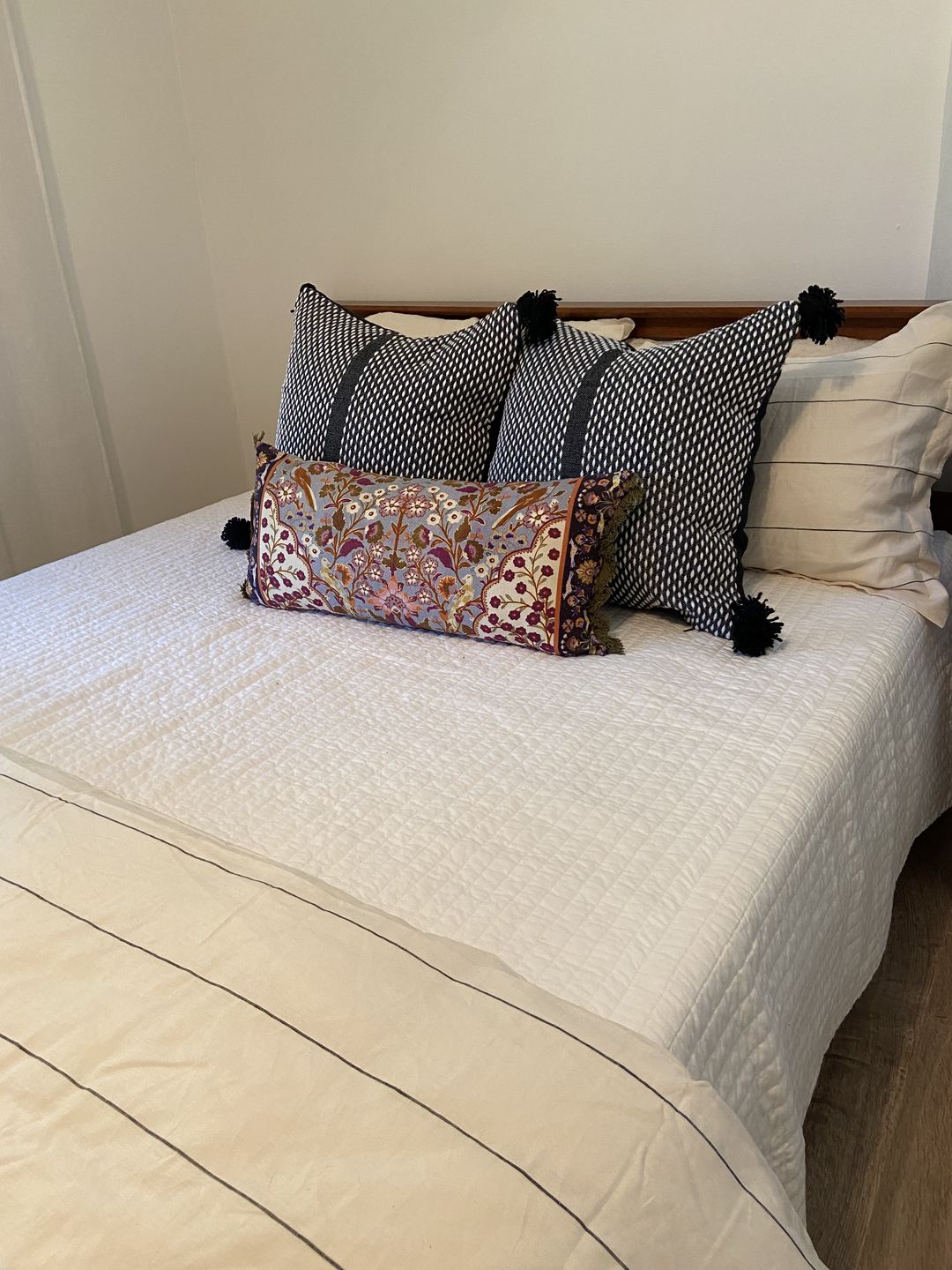 Customer photo review of Kala - Lumbar 12x20"