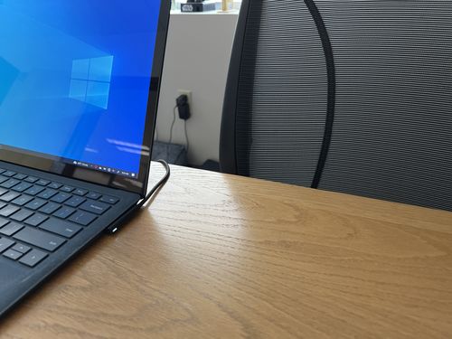 Customer photo review of Microsoft's Surface Nylon Braided Cable 5A 1.5m