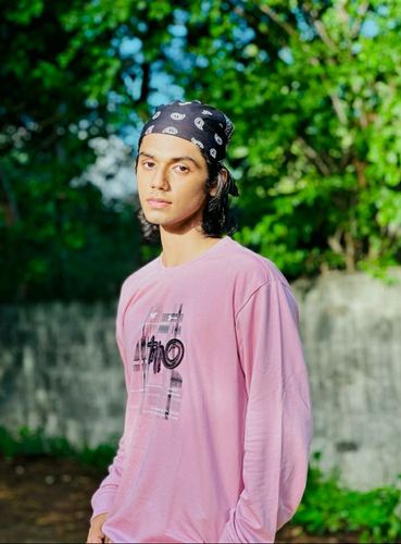 Customer photo review of Avenue Pastel Rose Full Sleeve T-shirt