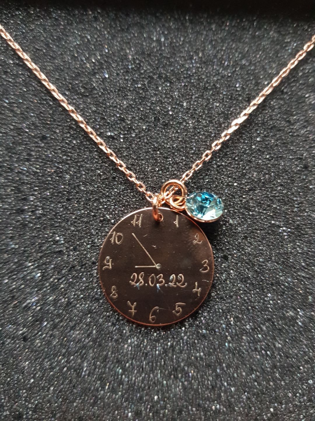 Customer photo review of Halskette Geburtsuhr