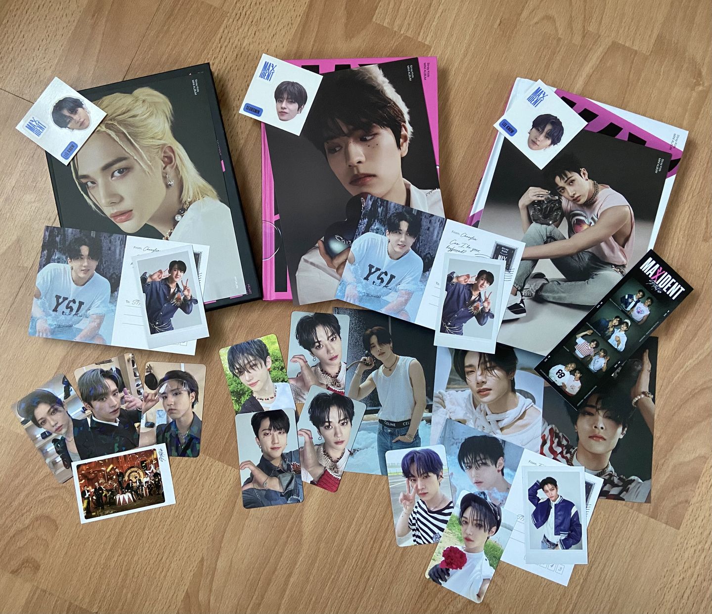 Customer photo review of STRAY KIDS - 7TH MINI ALBUM MAXIDENT STANDARD EDITION