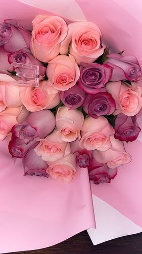 Customer photo review of Pink & Purple Rose Bouquet