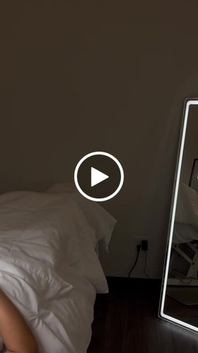 Customer video review of The CosmoGlo XL Light Bundle + Phone Clip