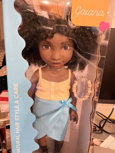 Customer photo review of Healthy Roots Dolls Curlfriend: Gaïana