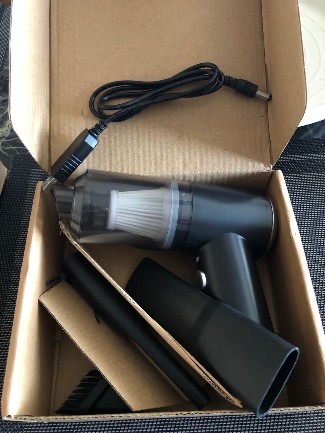 Customer photo review of Mini Aspirateur Sans fil 3-en-1 Révolutionnaire