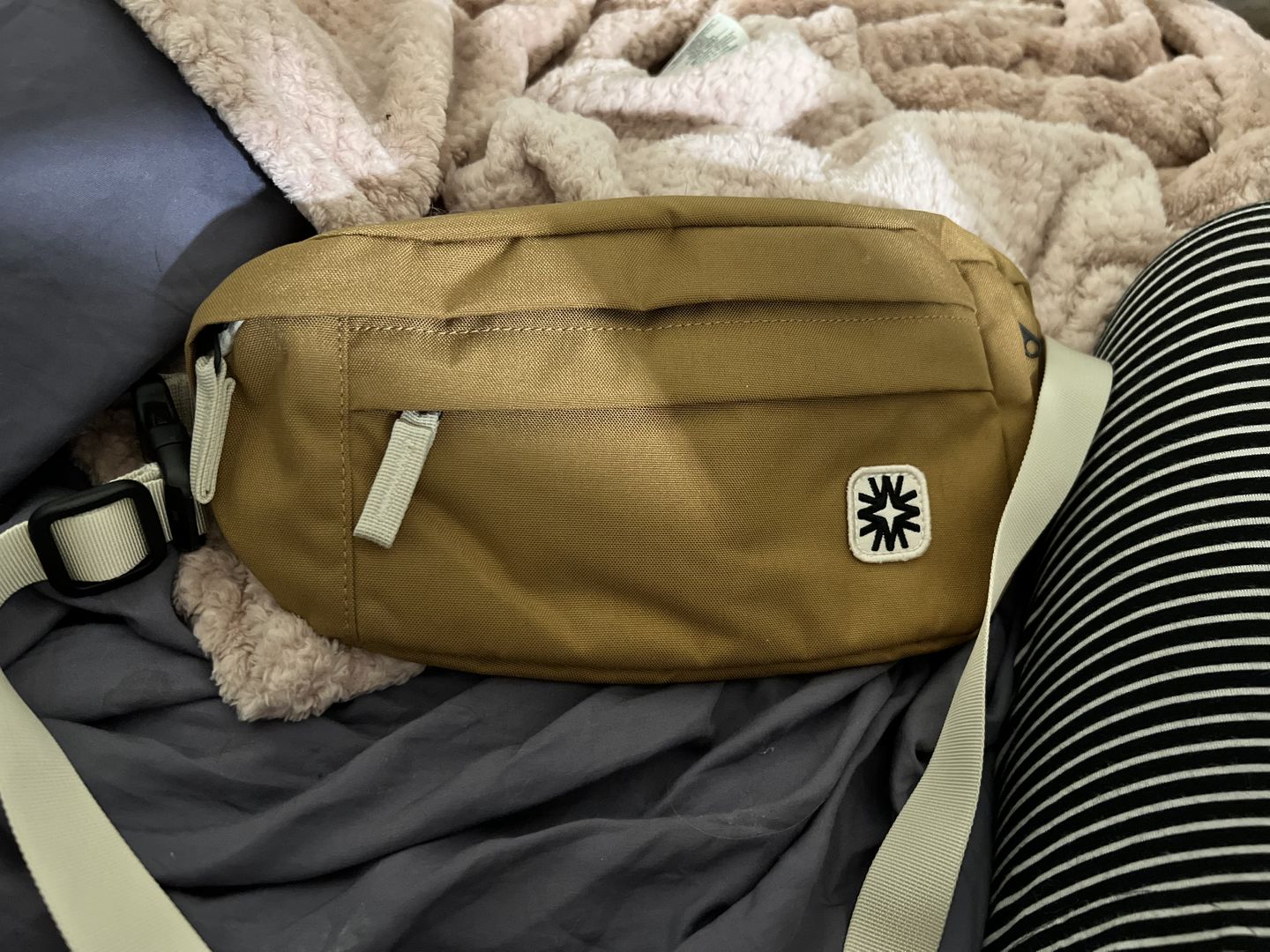 Customer photo review of Louie Sling Honey