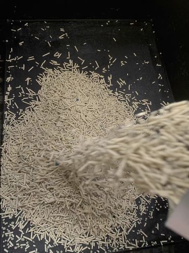 Customer photo review of Michu Mixed Tofu Cat Litter, Heavy Duty Flushable Kitty Litter