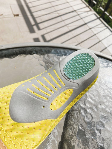 Customer photo review of Antifungal Odor Reducing Pro Shoe Insole