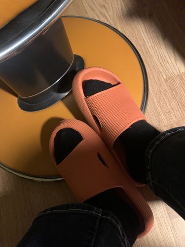 Customer photo review of HappyFlops - Smertelindrende Tøfler