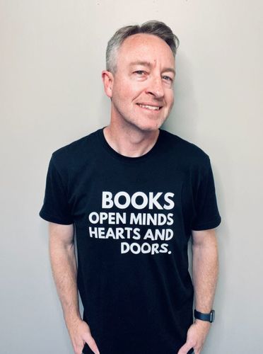 Customer photo review of Books Open Minds Unisex Premium Tee