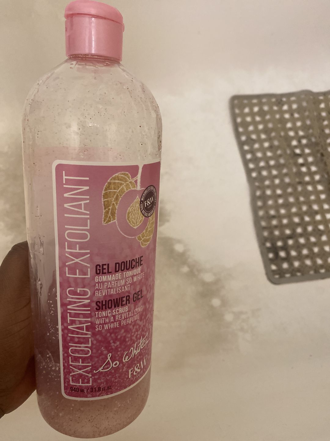 Customer photo review of Fair and White So White! Exfoliating Shower Tonic Scrub 940ml / 31.78 fl oz