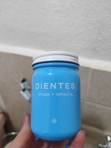 Customer photo review of Pasta de dientes (90gr)