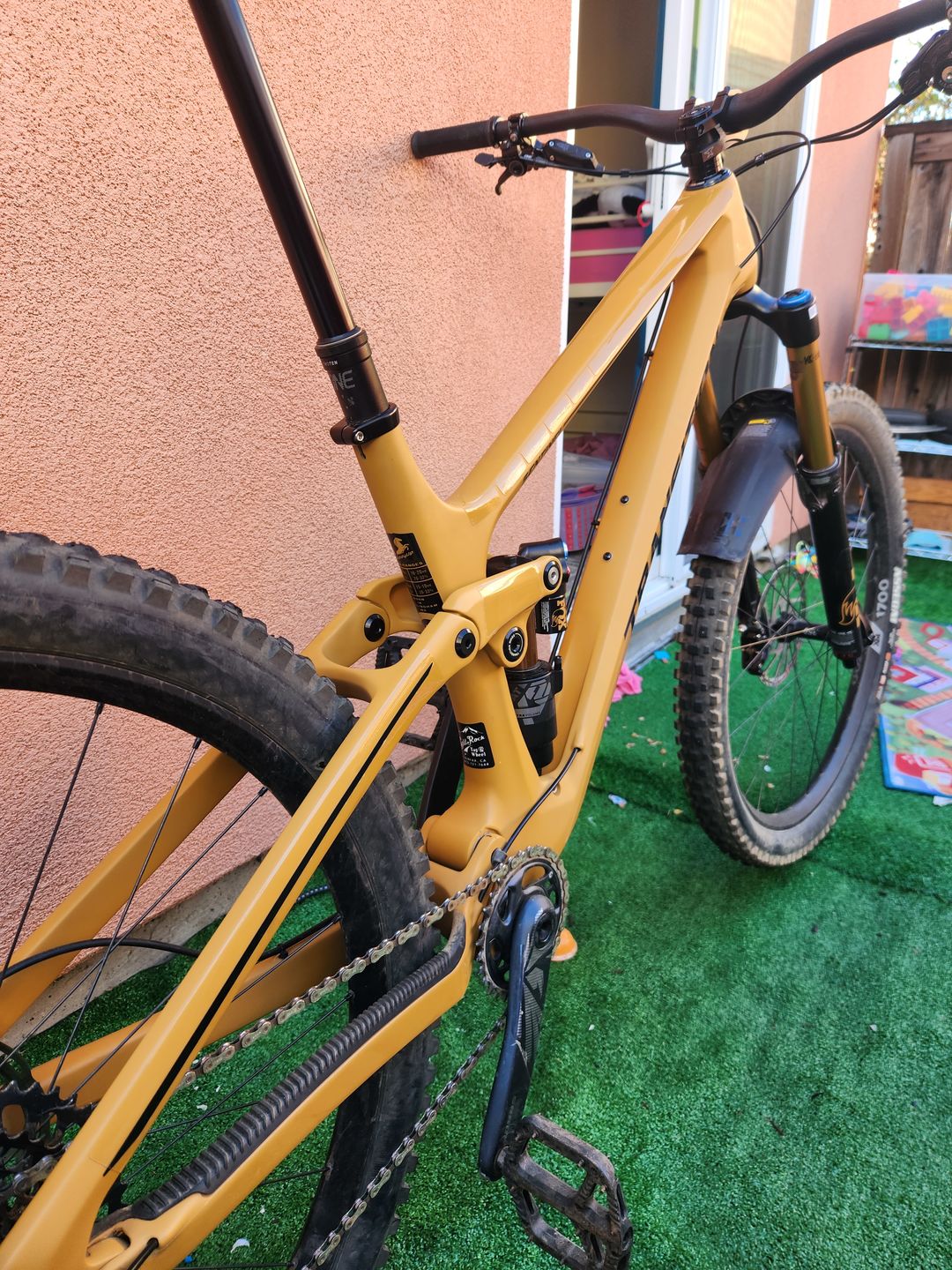 Customer photo review of Clear Frame Keeper
