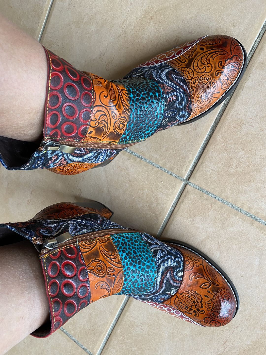 Customer photo review of Handmade Leather Stitching Jacquard Craft Boots