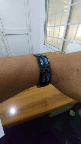 Customer photo review of HealthPlus™ Pain Relief Bracelet
