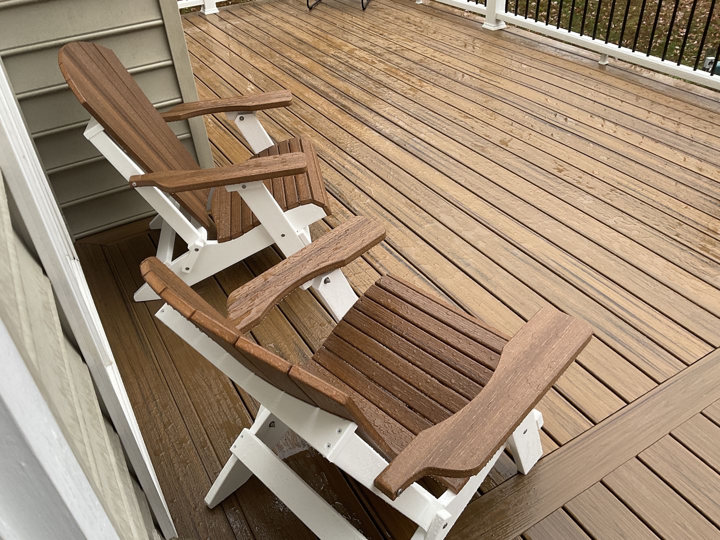 Customer photo review of DuraWeather Poly® King Size Folding Adirondack Chair - Exclusive Wood Grain Poly-resin