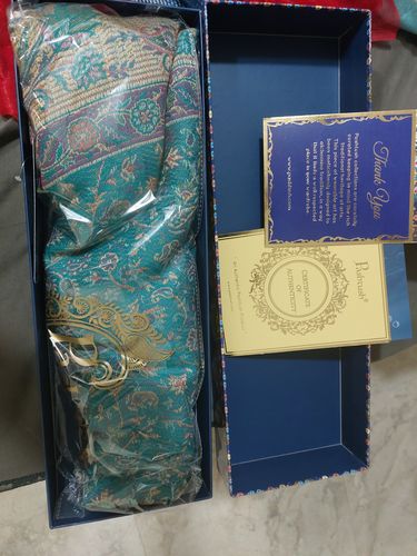 Customer photo review of Pashtush Women'S Jamawar Shawl, Arabic Blue