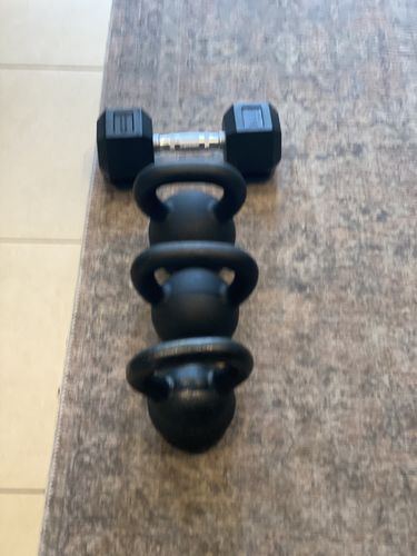 Customer photo review of 10kg / 22lbs E-coated Cast Iron Kettlebell