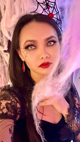 Customer photo review of Snow Flake Prescription Monthly Colored Contact Lenses