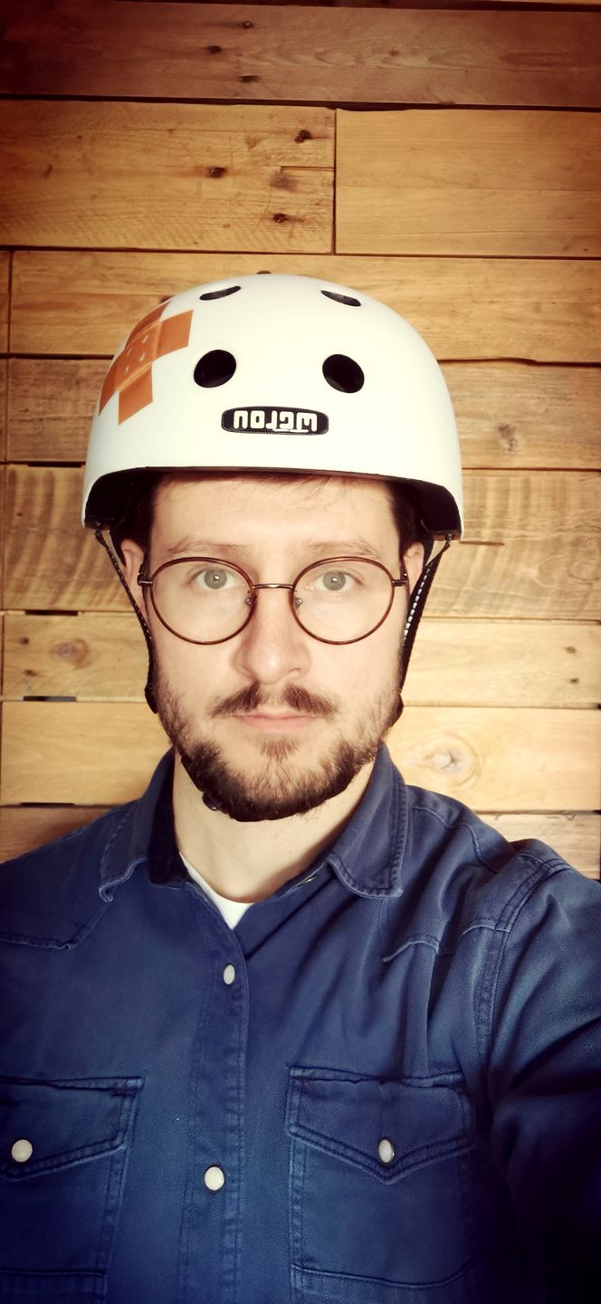Customer photo review of Melon Bicycle Helmet Urban Active »Plastered White«