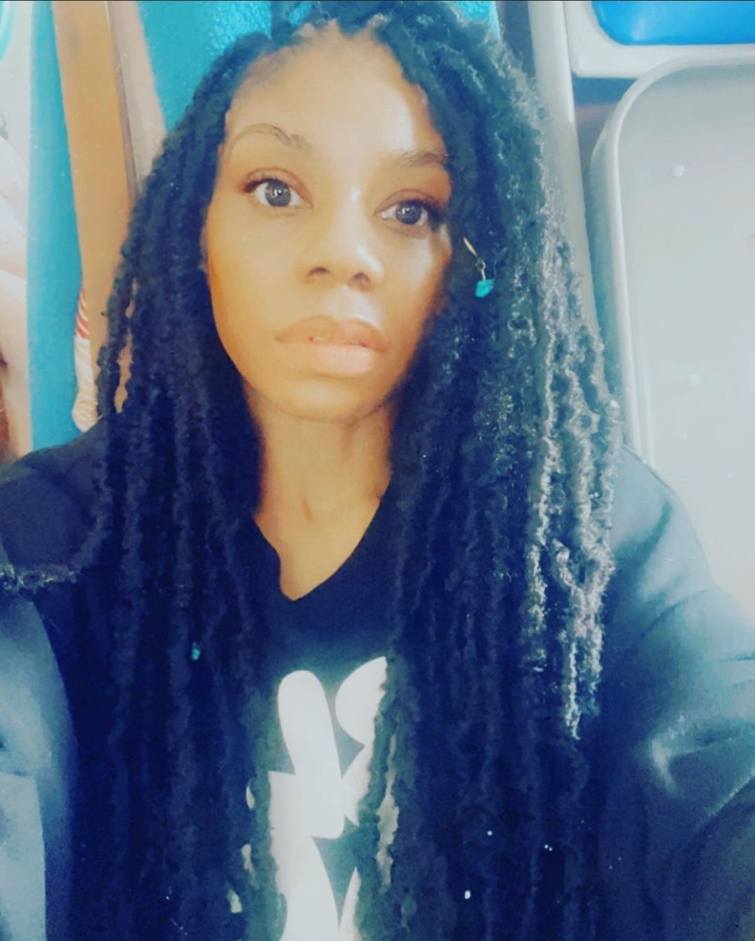 Customer photo review of HAIR SHED VOLUMIZING ROOT SPREAD Tea Spritzer/Herbal Leave-in