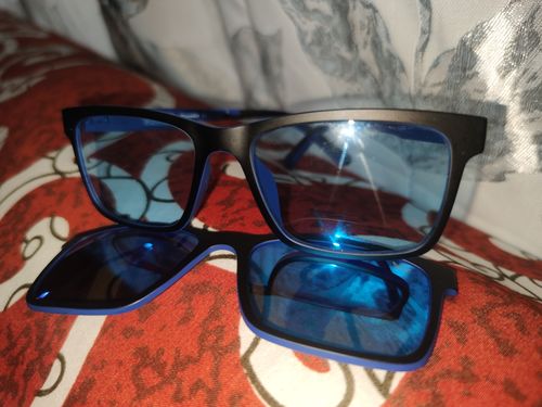 Customer photo review of True Blue + Clip magnético