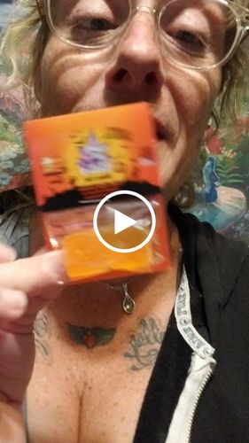Customer video review of FREE LIMITED HALLOWEEN EDITION PUMPKIN SPICE SAMPLE PACK (DELTA-9 THC 30MG)