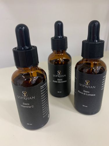 Customer photo review of Siero Acido Ialuronico + Vitamina C         -       2 al prezzo di 1 (30 ml per Siero)