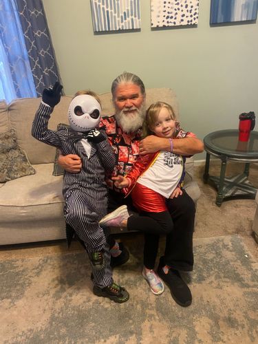 Customer photo review of HARLEY QUINN™ "XOXO" – KUNUFLEX Short Sleeve Shirt