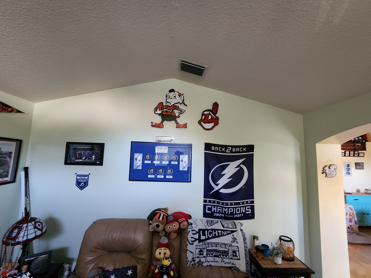 Customer photo review of Cleveland Browns "Brownie" 3D Vintage Metal Wall Art