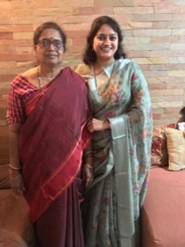 Customer photo review of GREEN FAIR WOVEN LINEN SAREE