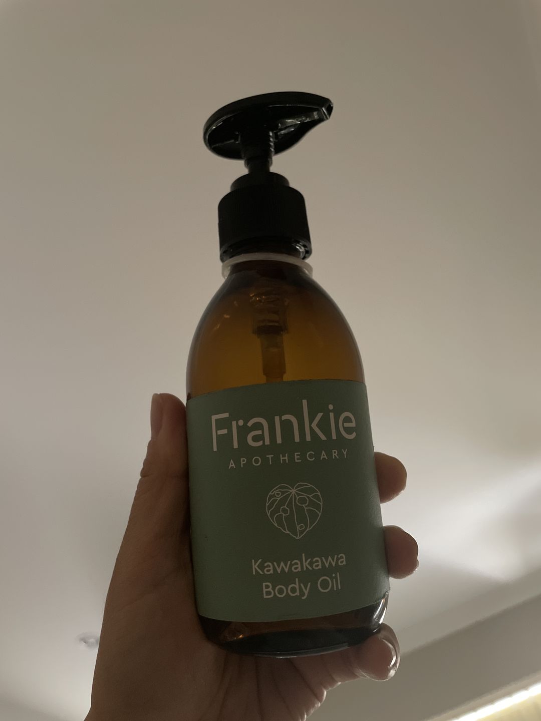 Customer photo review of Kawakawa Body Oil