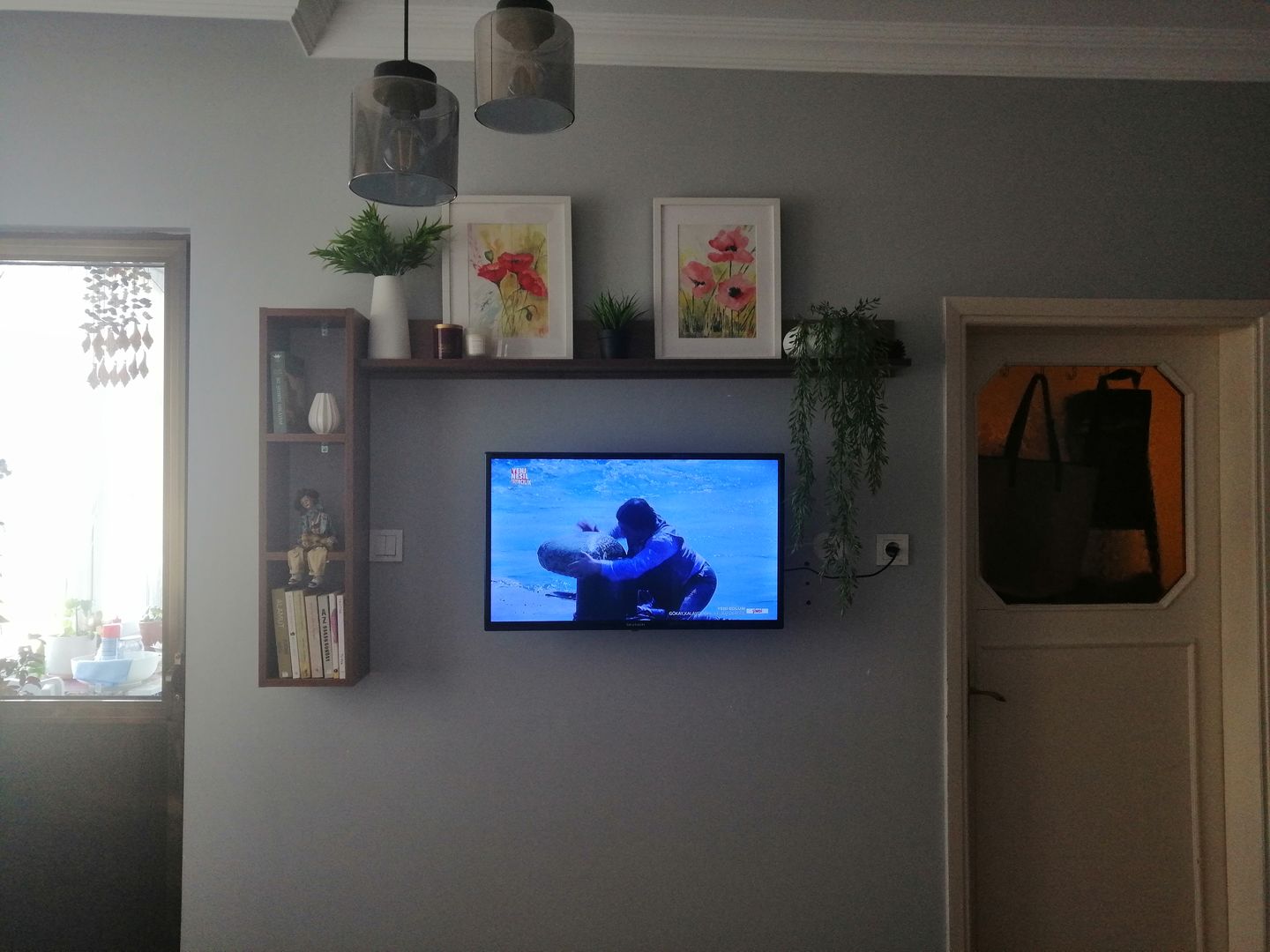 Customer photo review of Rani E3 Duvar Rafı 3 Bölmeli Minyatür Ceviz