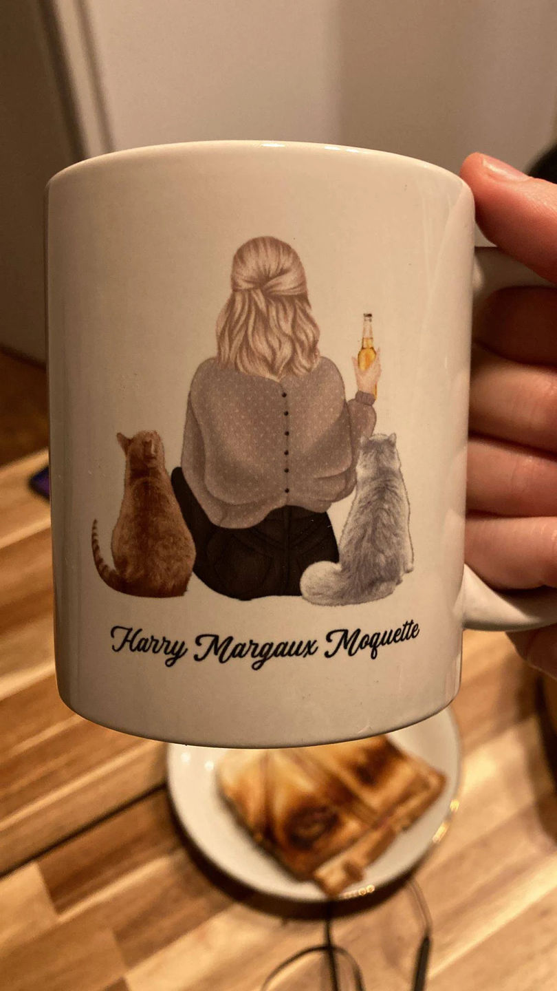 Customer photo review of Mug Personnalisé - Femme et Animaux - Chien Chat et Lapin