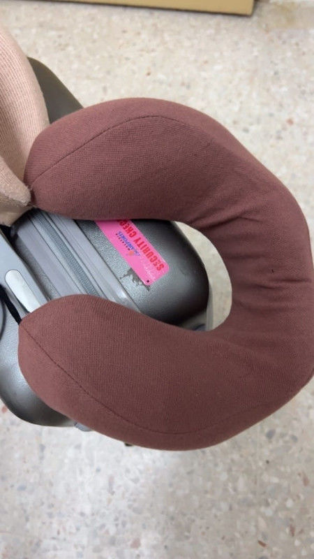 Customer photo review of Smart Neck Latex Pillow - Small