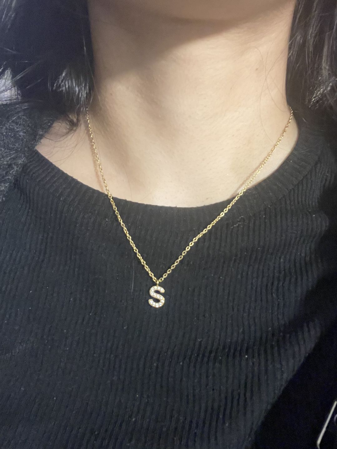 Customer photo review of Filigran Letter Halskette | 18K vergoldet