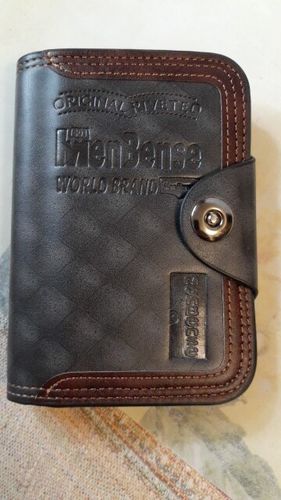 Customer photo review of Magnetic Snap Leather Compartment Wallet
