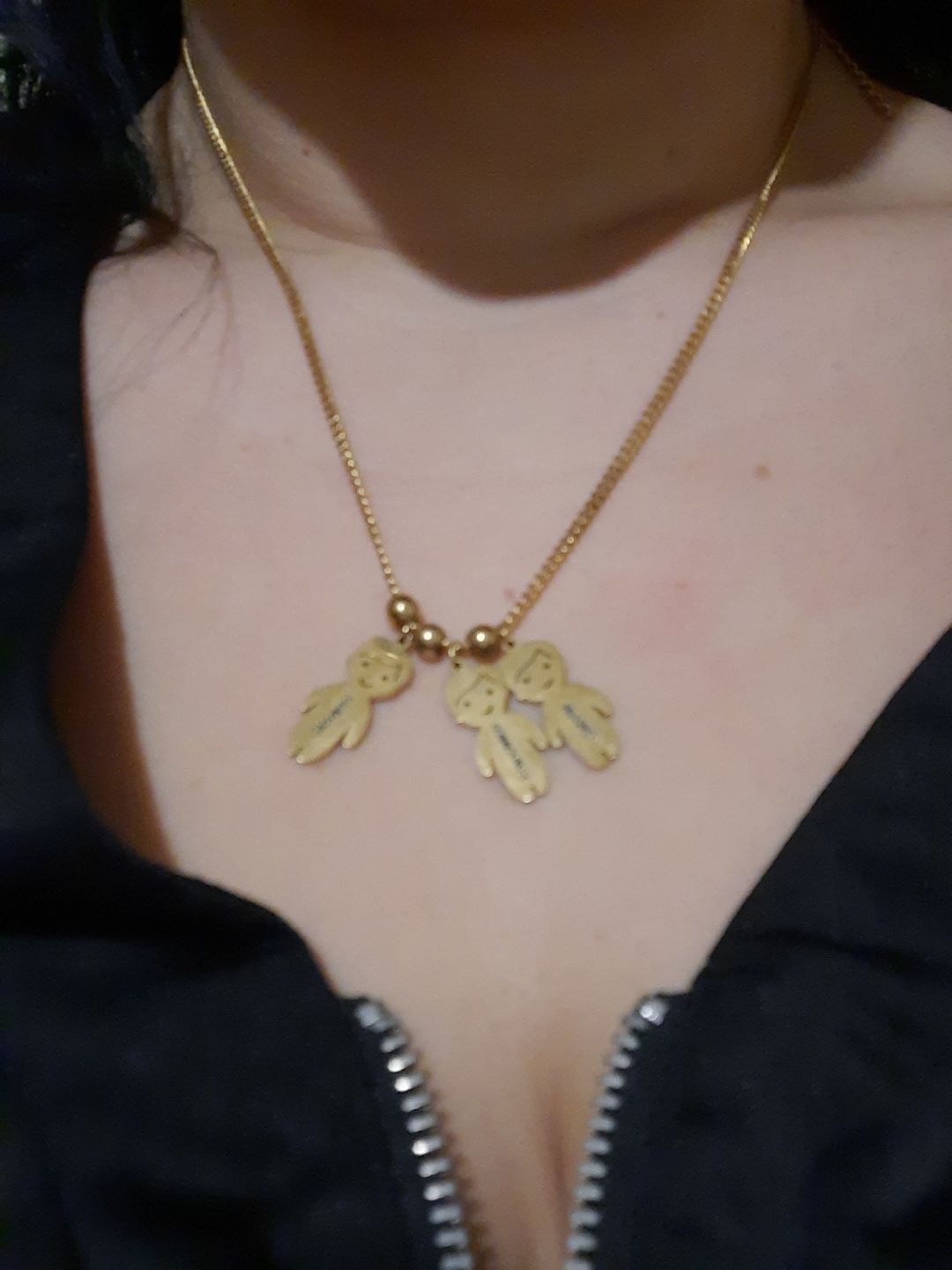 Customer photo review of LOANYA Mutter Halskette mit personalisierten Kinder Anhängern