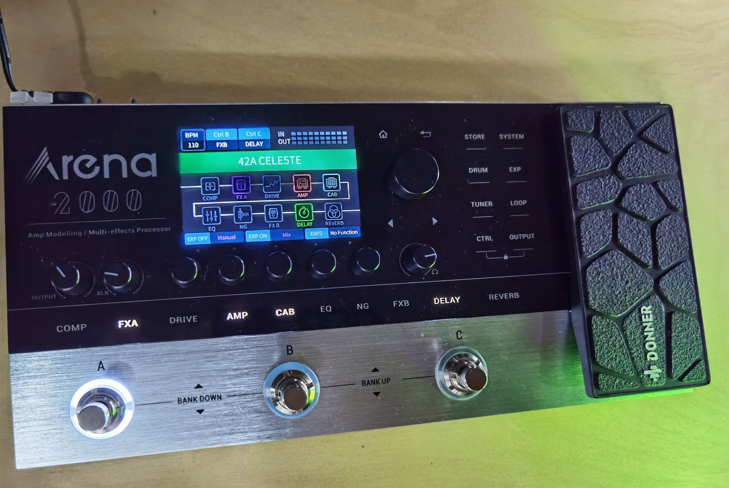 Customer photo review of Donner Arena 2000 Multi-Effect Guitar Pedal