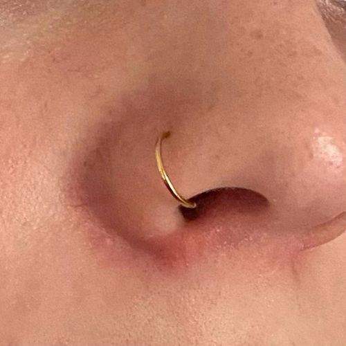 Customer photo review of Piercing au nez Anne