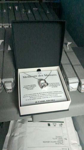 Customer photo review of Collier Amour Éternel - À la meilleure des mamans - Je t'aime, Ton fils