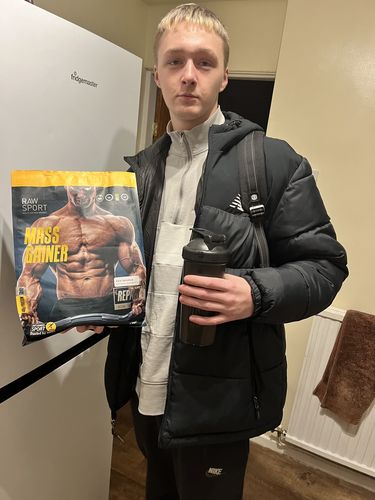 Customer photo review of Mass Gainer Professional Protein Powder