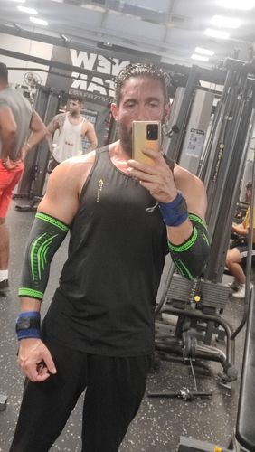 Customer photo review of Powered Tank Top - Black