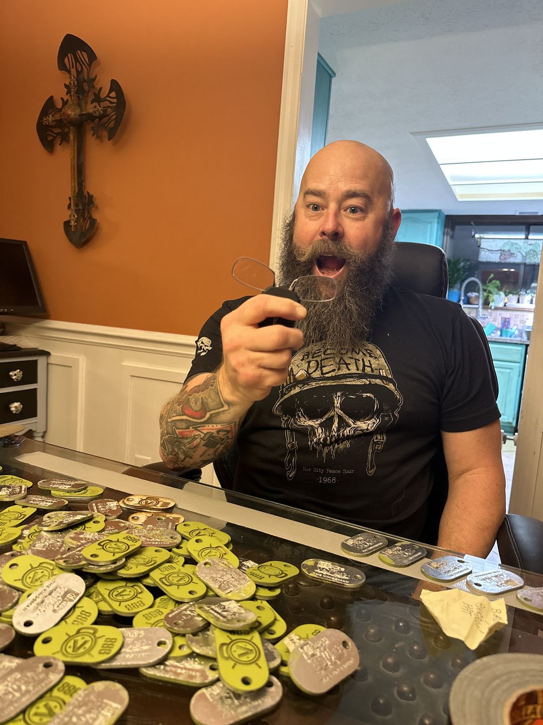 Customer photo review of Readers + Black Keychain Case