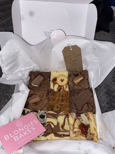 Customer photo review of Brownie & Blondie Mixed Box