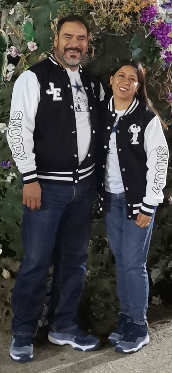 Customer photo review of Chamarra Universitaria Snoopy
