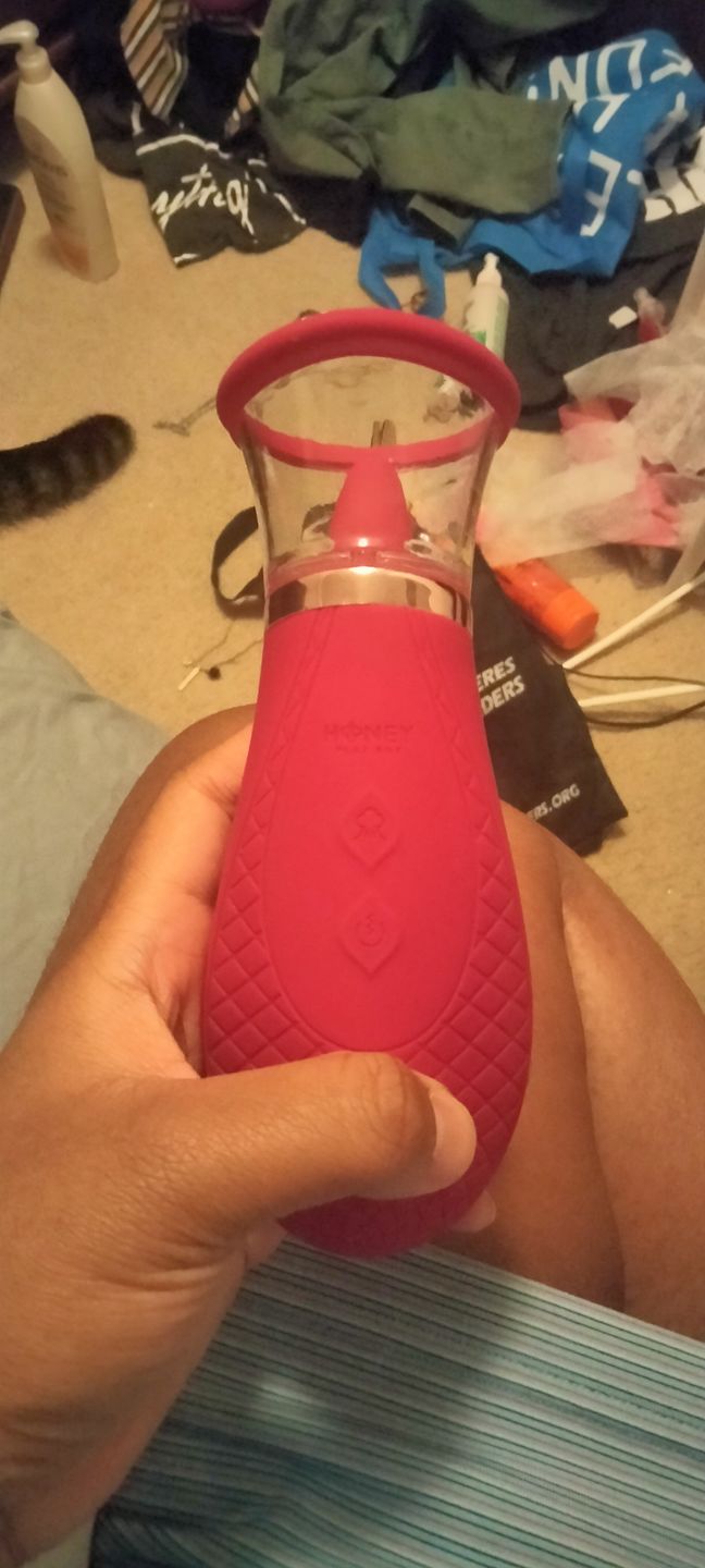 Customer photo review of SCIONESS Sucking and Licking Clitoral Stimulator