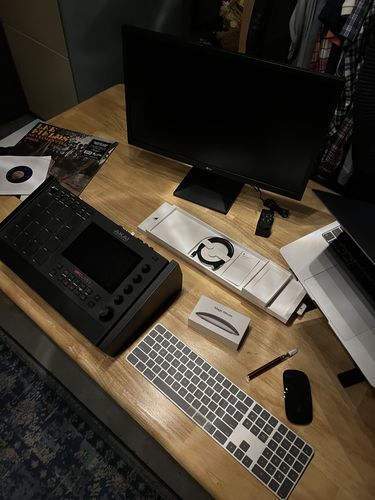 Customer photo review of Original Stand AKAI MPC Live II