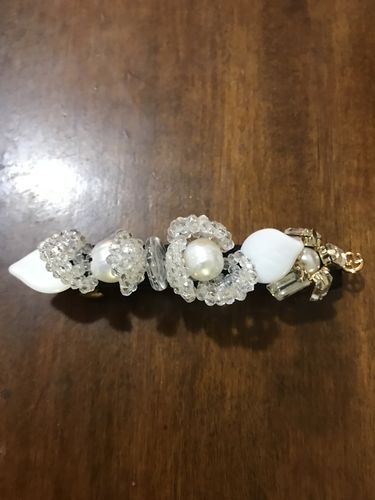 Customer photo review of Hermia Crystal Medium Barrettes