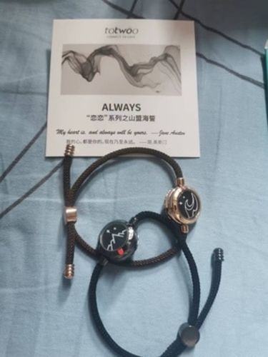 Customer photo review of Lovers Charm™ Smart Distance Bracelets